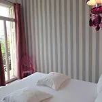 Отель Aria 3*