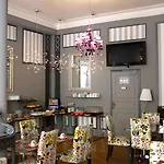 Aria Hotel