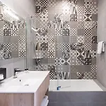 Aria Hotel 3*