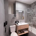 Aria Hotel