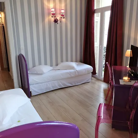 Aria Hotel